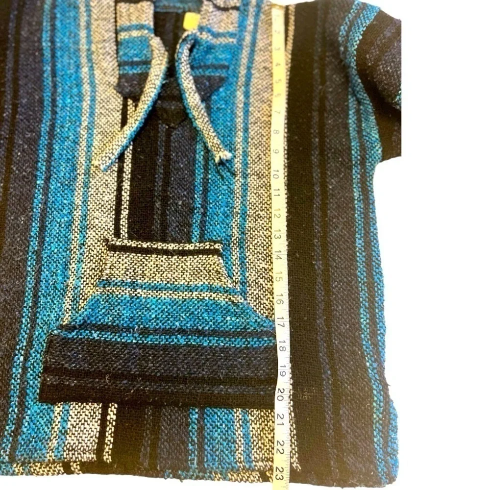 Woven Baja Short Hoodie - Picture 4 of 9